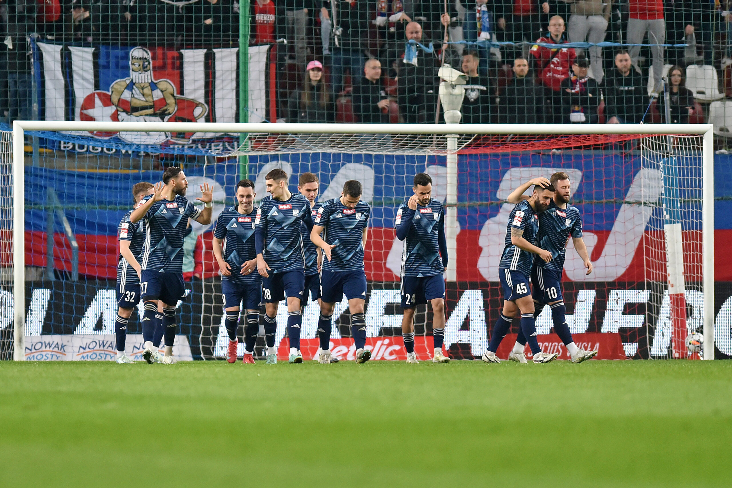 2025.03.28 Krakow
Pilka nozna , Betclic I liga , sezon 2024/25
Wisla Krakow - Kotwica Kolobrzeg
N/z Pilkarze Kotwicy, radosc po bramce na 0-1, gol, bramka
Foto Krzysztof Porebski / PressFocus
2025.03.28 Krakow
Football , Polish league, second level , 2024/2025 season
Wisla Krakow - Kotwica Kolobrzeg
Pilkarze Kotwicy, radosc po bramce na 0-1, gol, bramka
Credit: Krzysztof Porebski / PressFocus