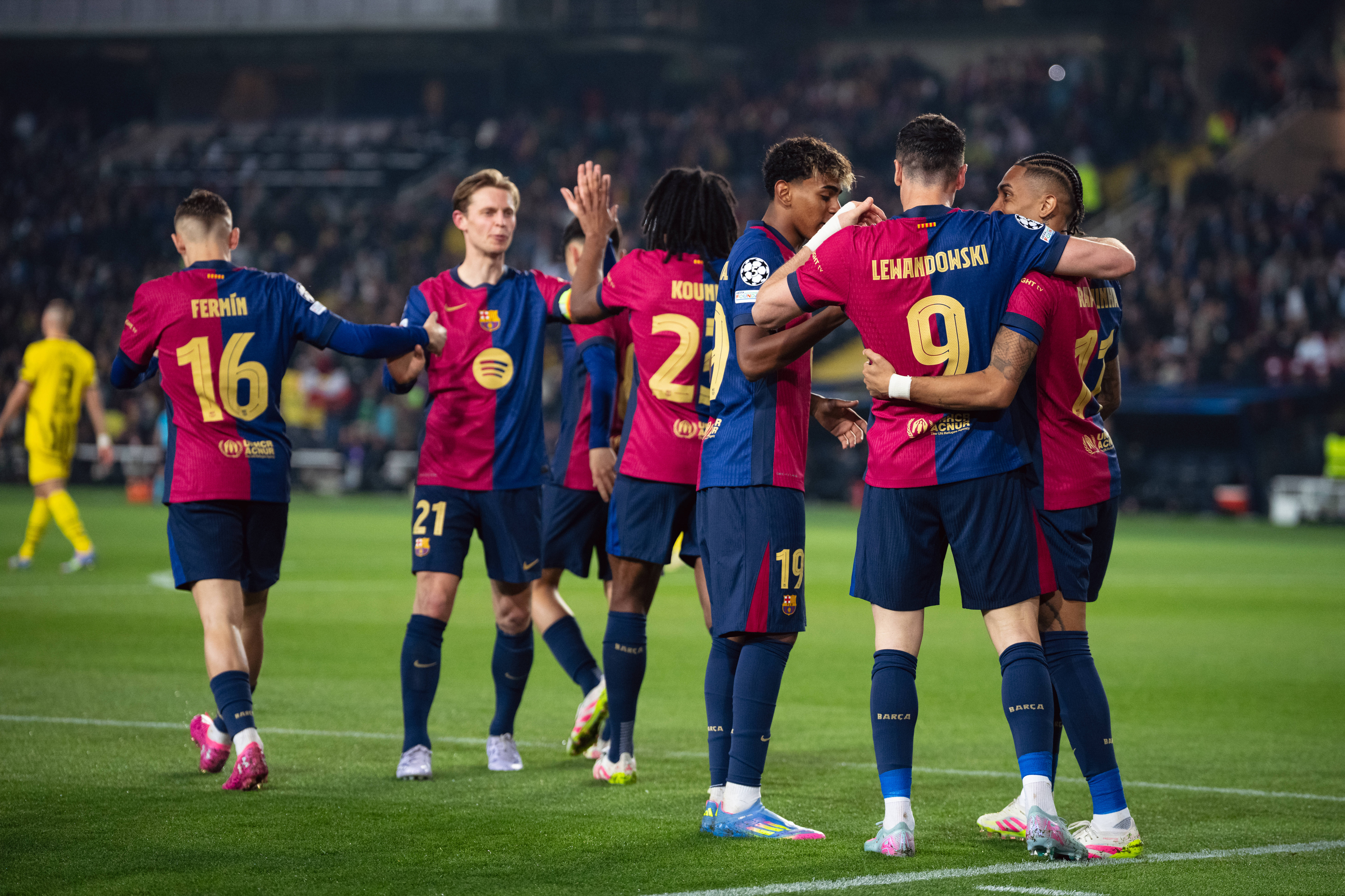 Spain-Football-Champions League - Quarters of Final First Leg - FC Barcelona, Barca v Borussia Dortmund in Barcelona, Spain. Barcelona, Spain, 9, April, 2025. Spain-Football-Champions League - Quarters of Final First Leg - FC Barcelona v Borussia Dortmund. 11 Raphinha, 9 Robert Lewandowski and 19 Lamine Yamal. Barcelona Olympic Stadium Lluis Companys Barcelona Spain
2025.04.09 Barcelona
pilka nozna , Liga Mistrzow
FC Barcelona - Borussia Dortmund
Foto IMAGO/PressFocus

!!! POLAND ONLY !!!