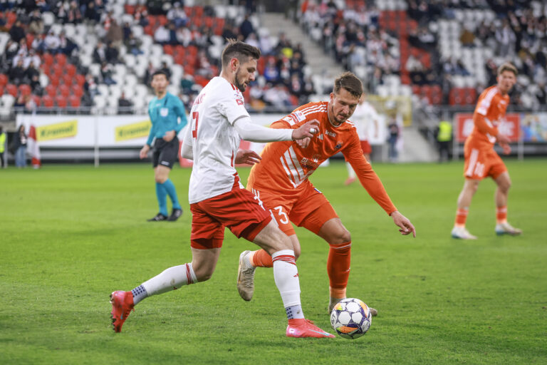 2025.04.10 Lodz
Pilka nozna Pierwsza Liga Betclic 1 Liga sezon 2024/2025 
LKS Lodz - Bruk Bet Nieciecza
N/z Krzysztof Kubica Husein Balic
Foto Artur Kraszewski / PressFocus 

2025.04.10 Lodz
Football Polish Betclic 1 League Season 2024/2025 
LKS Lodz - Bruk Bet Nieciecza
Krzysztof Kubica Husein Balic
Credit: Artur Kraszewski / PressFocus