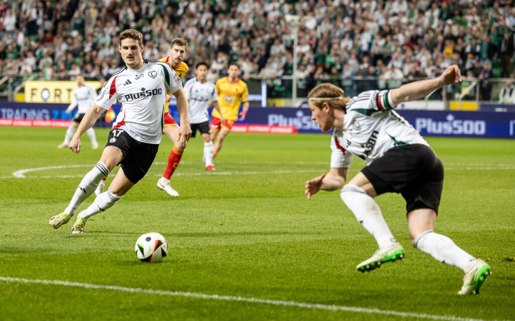 2025.04.13 Warszawa
pilka nozna PKO Ekstraklasa sezon 2024/2025
Legia Warszawa - Jagiellonia Bialystok
N/z Illia Szkuryn (Legia), Radovan Pankov (Legia)
Foto Tomasz Jastrzebowski / Foto Olimpik / PressFocus

2025.04.13 Warszawa
Football - Polish PKO Ekstraklasa season 2024/2025
Legia Warszawa - Jagiellonia Bialystok
Illia Szkuryn (Legia), Radovan Pankov (Legia)
Credit: Tomasz Jastrzebowski / Foto Olimpik / PressFocus