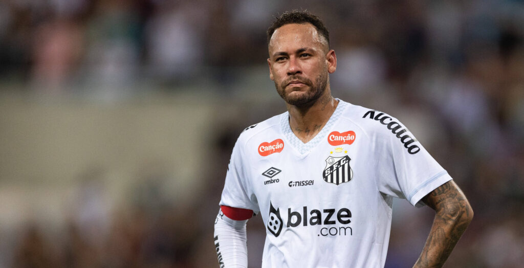 Soccer - Brasileirao 2025 - Fluminense 0:0 Santos RIO DE JANEIRO, BRAZIL - APRIL 13: NEYMAR JR of Santos acknowledges the fans after the team s defeat the match between Fluminense and Santos as part of Brasileirao 2025 at Maracana Stadium on April 13, 2025 in Rio de Janeiro, Brazil. Rio de Janeiro Maracana Stadium Brazil Copyright: xRuanoxCarneiroxRuanoxCarneirox
2025.04.13 Rio de Janeiro
pilka nozna , liga brazylijska
Fluminense - Santos
Foto IMAGO/PressFocus

!!! POLAND ONLY !!!