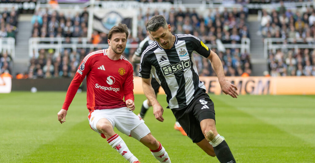 Newcastle v Manchester United, ManU Premier League, Football, St James Park, Newcastle upon Tyne, Tyne and Wear, UK - 13 Apr 2025 Mason Mount of Manchester United and Fabian Schar of Newcastle United Newcastle upon Tyne St James Park Tyne and Wear GBR, UK NEWSPAPERS OUT Copyright: xEllixBirchx
2025.04.13 Newcastle upon Tyne
pilka nozna , liga angielska
Newcastle United - Manchester United
Foto IMAGO/PressFocus

!!! POLAND ONLY !!!
