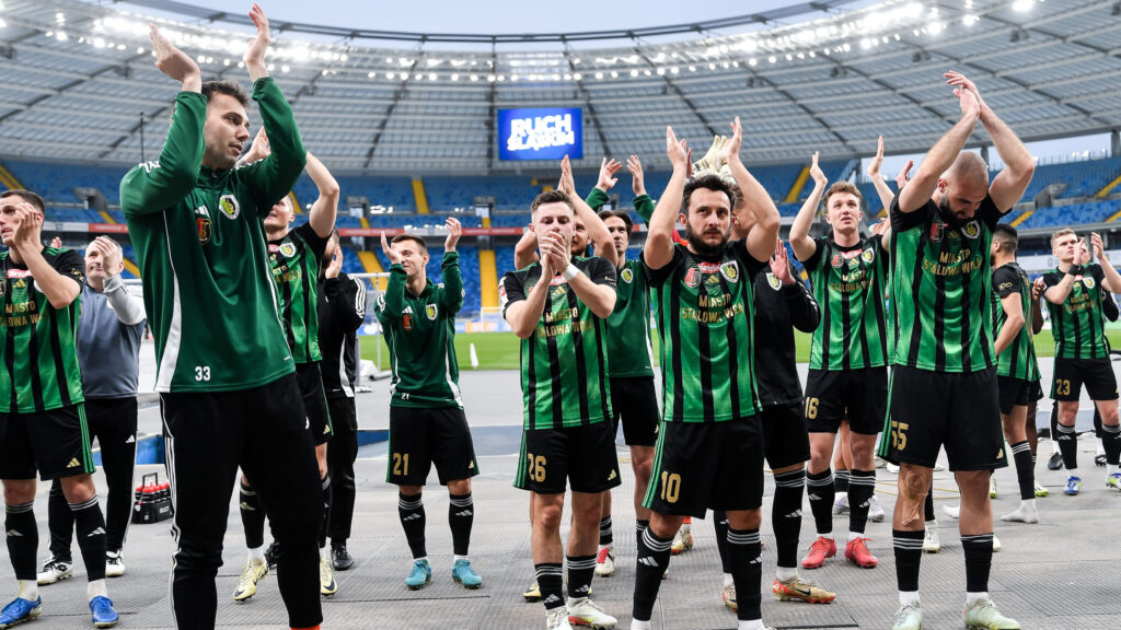2025.04.13 Chorzow
Pilka nozna Betclic 1. Liga sezon 2024/2025
Ruch Chorzow - Stal Stalowa Wola
N/z Mikolaj Smylek Patryk Zaucha Michal Walski Krystian Lelek Damian Oko
Foto: PressFocus

2025.04.13 Chorzow
Football Polish first league - second level 2024/25 season
Ruch Chorzow - Stal Stalowa Wola
Mikolaj Smylek Patryk Zaucha Michal Walski Krystian Lelek Damian Oko
Credit: PressFocus
