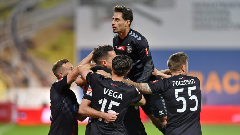 2025.04.14 Nieciecza
Pilka nozna , Betclic I liga , sezon 2024/25
Bruk-Bet Termalica Nieciecza - Polonia Warszawa
N/z Pilkarze Polonii, radosc po bramce na 0-1, gol, bramka
Foto Krzysztof Porebski / PressFocus

2025.04.14 Nieciecza
Football , Polish league, second level , 2024/2025 season
Bruk-Bet Termalica Nieciecza - Polonia Warszawa
Pilkarze Polonii, radosc po bramce na 0-1, gol, bramka
Credit: Krzysztof Porebski / PressFocus