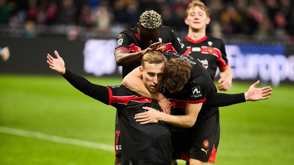 FC Midtjylland v FC Copenhagen, 3F Superliga football, Herning, Denmark Herning, Denmark. 17th, April 2025. Adam Buksa 18 of FC Midtjylland scores for 4-2 on a penalty during the 3F Superliga match between FC Midtjylland and FC Copenhagen at MCH Arena in Herning. Denmark, Herning PUBLICATIONxNOTxINxDENxNORxFINxBEL Copyright: xGonzalesxPhoto/RasmusxJensenx
2025.04.17 Herning
pilka nozna , Liga Dunska
FC Midtjylland - FC Kopenhaga
Foto IMAGO/PressFocus

!!! POLAND ONLY !!!