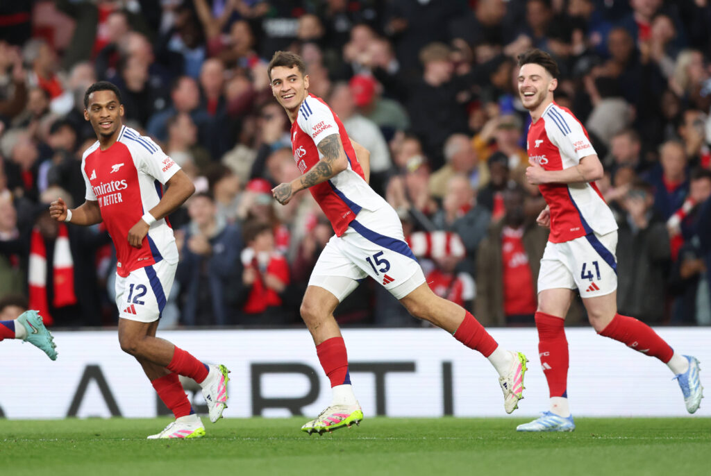London, England, 23rd April 2025. Jakub Kiwior of Arsenal c celebrates scoring the first goal uring the Arsenal vs Crystal Palace Premier League match at the Emirates Stadium, London. Picture credit should read: David Klein / Sportimage EDITORIAL USE ONLY. No use with unauthorised audio, video, data, fixture lists, club/league logos or live services. Online in-match use limited to 120 images, no video emulation. No use in betting, games or single club/league/player publications. SPI_005_DK_Arsenal_Palace SPI-3877-0006
2025.04.23 Londyn
pilka nozna , liga angielska
Arsenal Londyn - Crystal Palace
Foto IMAGO/PressFocus

!!! POLAND ONLY !!!