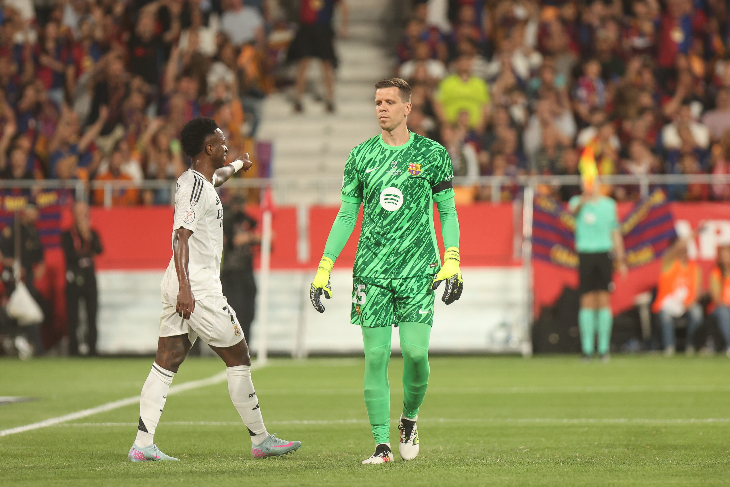 2025.04.26 Estadio La Cartuja Sevilla
pilka nozna Copa del Rey Puchar Krola Hiszpanii   final 2025
FC Barcelona - Real Madryt CF
N/z Wojciech Szczesny Barcelona
Foto Szymon Gorski / PressFocus

2025.04.26 Estadio La Cartuja Sevilla
Football Spanish Cup Copa del Rey final 2025
FC Barcelona - Real Madryt CF
Wojciech Szczesny Barcelona
Credit: Szymon Gorski / PressFocus