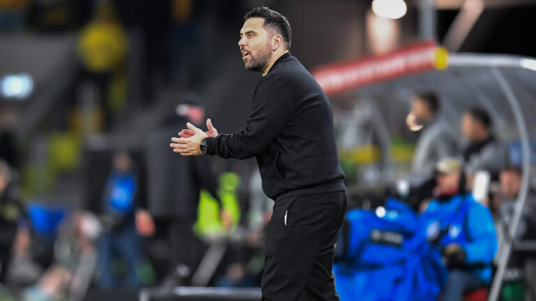 2025.04.26 Katowice
Pilka nozna PKO Ekstraklasa sezon 2024/2025
GKS Katowice - Legia Warszawa
N/z Goncalo Feio
Foto Mateusz Sobczak / PressFocus

2025.04.26 Katowice
Football Polish League PKO Ekstraklasa season 2024/2025
GKS Katowice - Legia Warszawa
Goncalo Feio
Credit: Mateusz Sobczak / PressFocus