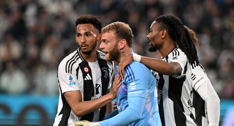LLOYD KELLY, MICHELE DI GREGORIO, KHEPHREN THURAM, Serie A 2024-25, Juventus-Lecce 2-1, azione, action, esultanza, jubel, joy, celebration, gesti SERIE A 2024-25 JUVENTUS-LECCE 2-1
2025.04.12 Neapol
pilka nozna , liga wloska
SSC Napoli - Torino FC
Foto IMAGO/PressFocus

!!! POLAND ONLY !!!