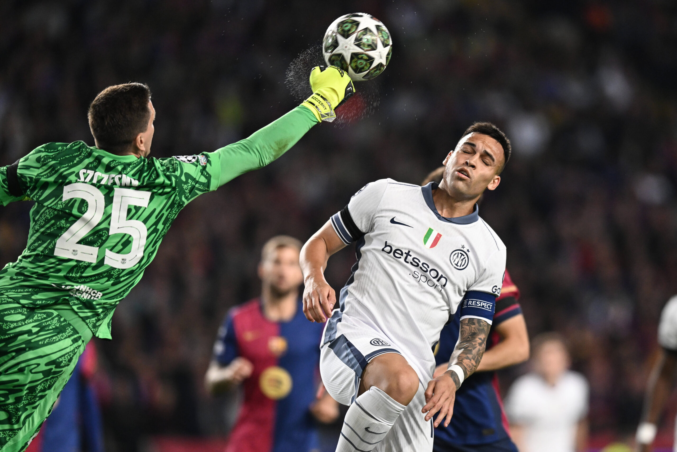 Barcellona 30/04/2025 - Champions League / Barcellona-Inter / foto Daniele Buffa/Image nella foto: Wojciech Szczesny-Lautaro Martinez PUBLICATIONxNOTxINxITA
2025.04.30 Barcelona
pilka nozna , liga mistrzow
FC Barcelona - Inter Mediolan
Foto IMAGO/PressFocus

!!! POLAND ONLY !!!