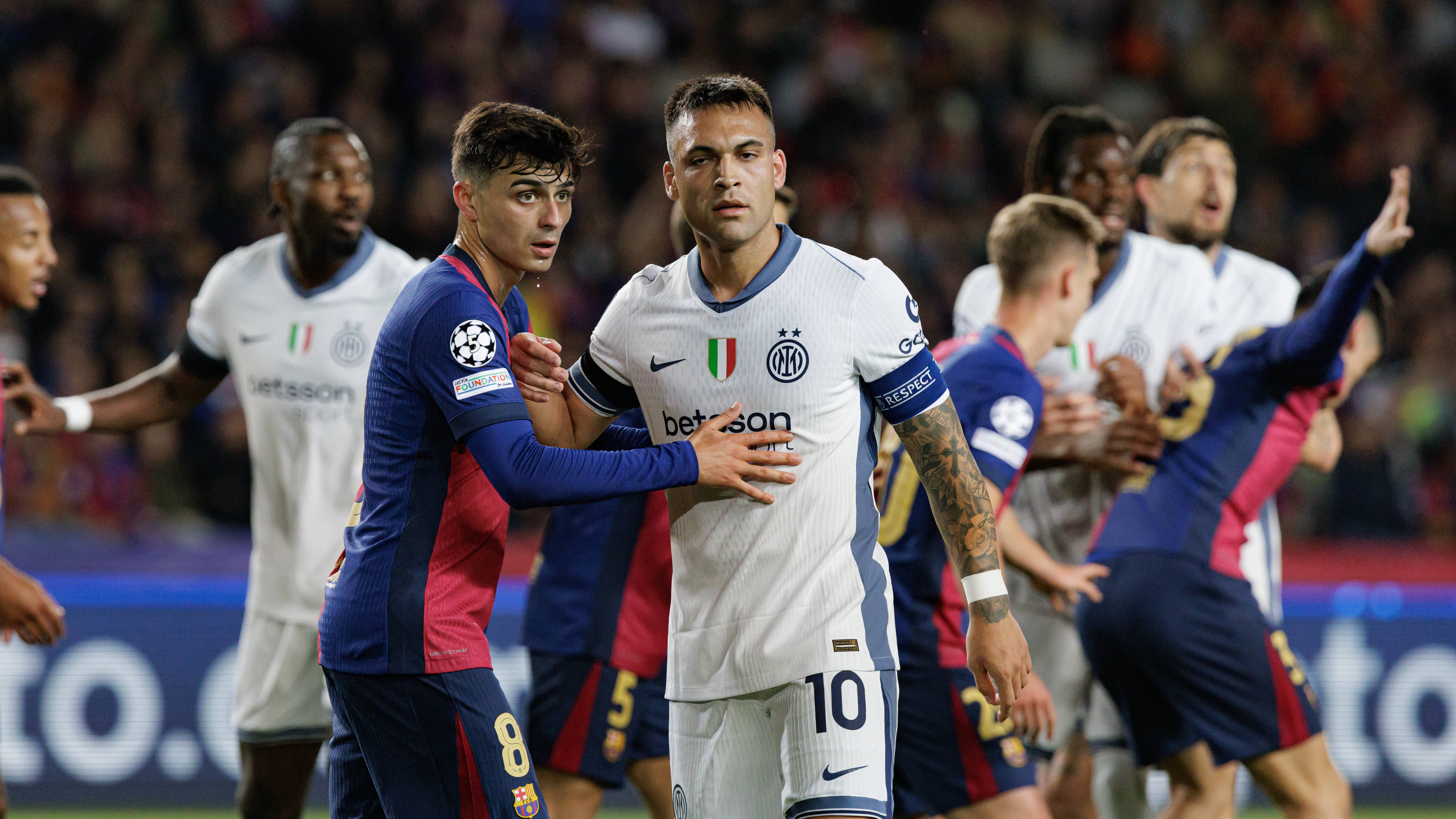 Pedri and Lautaro Martinez seen during UEFA Champions League game between teams of FC Barcelona, Barca and Internazionale Milano Maciej Rogowski Barcelona Estadi Olimpic Lluis Companys Spain Copyright: xMaciejxRogowskix fcbvsinter2425-05
2025.04.30 Barcelona
pilka nozna , liga mistrzow
FC Barcelona - Inter Mediolan
Foto IMAGO/PressFocus

!!! POLAND ONLY !!!