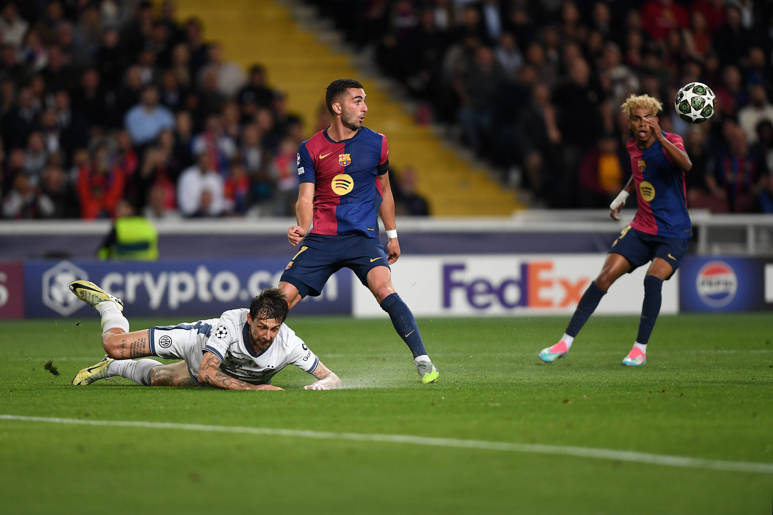 FC Barcelona, Barca v INTER MILAN OLIMPIC STADIUM LLUIS COMPANYS. MONTJUIC,BARCELONA. APRIL 30,2025 FC BARCELONA vs FC INTER MILAN April 30,2025 Ferran Torres 7 of FC Barcelona vies with 15 Francesco Acerbi of Inter Milan during the UEFA Champions League semi-final match between FC Barcelona and Inter Milan at Olimpic Stadium Lluis Companys of Montjuic in Barcelona, Spain. Barcelona ESP Copyright: xS.xRosx
2025.04.30 Barcelona
pilka nozna , liga mistrzow
FC Barcelona - Inter Mediolan
Foto IMAGO/PressFocus

!!! POLAND ONLY !!!