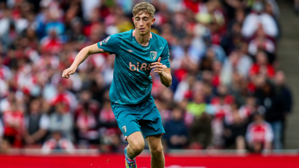 Dean Huijsen of AFC Bournemouth runs with the ball during the Premier League match Arsenal vs Bournemouth at Emirates Stadium, London, United Kingdom, 3rd May 2025

(Photo by Izzy Poles/News Images) in London, United Kingdom on 5/3/2025. (Photo by Izzy Poles/News Images/Sipa USA)
2025.05.03 Londyn
pilka nozna liga angielska
Arsenal Londyn - AFC Bournemouth
Foto News Images/SIPA USA/PressFocus

!!! POLAND ONLY !!!