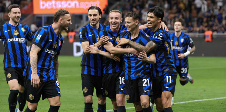 Serie A: FC Inter vs Hellas Verona Italy, Milan, 2025 05 03: Marko Arnautovic, Carlos Augusto, Matteo Darmian, Davide Frattesi, Angel Correa, Kristjan Asllani FC Inter scores and celebrates the 1-0 goal at 9 during soccer game FC Inter vs Hellas Verona, Serie A Enilive 2024-2025 day 35, San Siro Stadium Milan Lombardy Italy Copyright: xFabrizioxAndreaxBertanix
2025.05.03 Mediolan
pilka nozna , liga wloska
Inter Mediolan - Hellas Verona
Foto IMAGO/PressFocus
!!! POLAND ONLY !!!