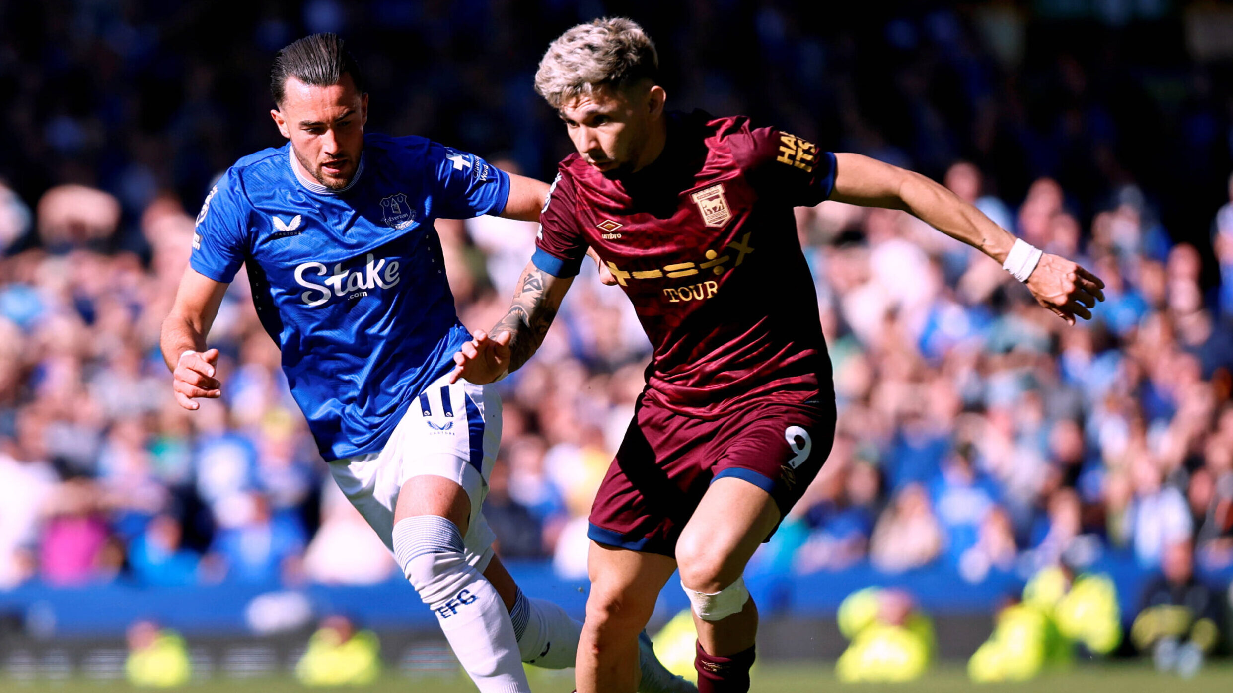 Football - 2024 / 2025 Premier League - Everton vs Ipswich Town - Goodison Park - Saturday 3rd May 2025 Julio Enciso of Ipswich Town goes past Jack Harrison of Everton, at Goodison Park. PUBLICATIONxNOTxINxUK
2025.05.03 Liverpool
pilka nozna , liga angielska
Everton - Ipswich Town
Foto IMAGO/PressFocus
!!! POLAND ONLY !!!
