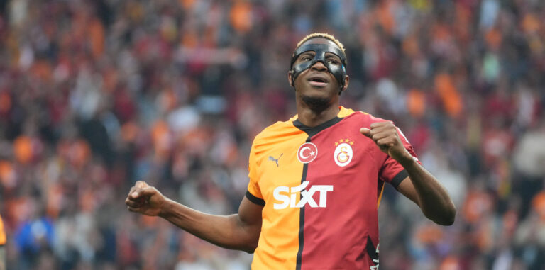 Victor Osimhen of Galatasaray celebrates after scoring the fourth goal of his team with teammates during the Turkish Super League match between Galatasaray and Sivasspor at Rams Park Stadium on May 3, 2025 in Istanbul, Turkey. Istanbul Turkey Copyright: xSeskimphotox GSaray-Sivas-030325 179
2025.05.03 Stambul
pilka nozna , liga turecka
Galatasaray Stambul - Sivasspor
Foto IMAGO/PressFocus
!!! POLAND ONLY !!!
