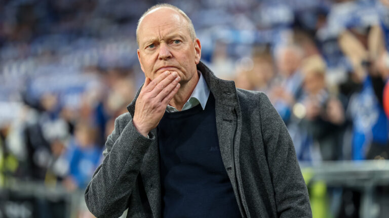 2025.05.03 Poznan
Pilka nozna Ekstraklasa sezon 2024/2025
Lech Poznan - Puszcza Niepolomice
N/z Trener Lecha Niels Frederiksen
Foto Pawel Jaskolka / PressFocus

2025.05.03 Poznan
Football Polish Ekstraklasa season 2024/2025
Lech Poznan - Puszcza Niepolomice
Credit: Pawel Jaskolka / PressFocus