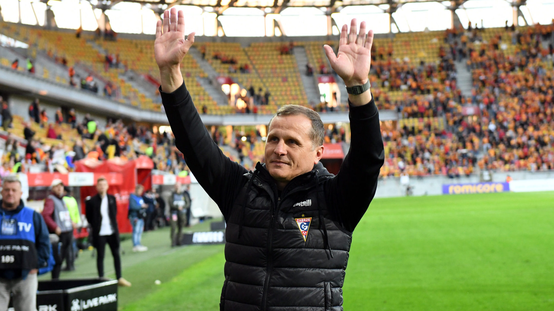 2025.05.04 Bialystok Pilka nozna PKO Ekstraklasa sezon 2024/2025 31. kolejka rozgrywek Jagiellonia Bialystok (zolto-czerwone) - Gornik Zabrze N/z koniec meczu Piotr Gierczak trener Gornika Zabrze szkoleniowiec coach zadowolony z wyniku spotkania Foto Michal Kosc / PressFocus
2025.05.04 Bialystok Football Polish PKO Ekstraklasa season 2024/2025 Jagiellonia Bialystok - Gornik Zabrze Credit Michal Kosc / PressFocus