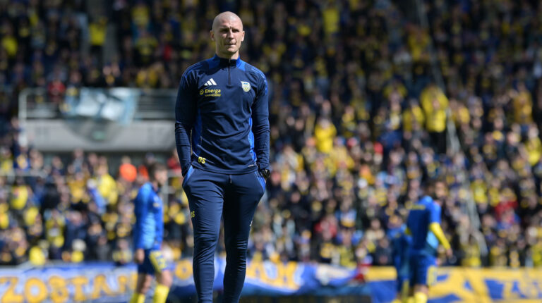 2025.05.04 Gdynia Pilka Nozna Betclic 1 liga sezon 2024/2025 Mecz Arka Gdynia - Bruk Bet Termalica Nieciecza N/z Dawid Szwarga Foto Piotr Matusewicz / PressFocus

2025.05.04 Gdynia
Football Polish first division season 2024/2025
Arka Gdynia - Bruk Bet Termalica Nieciecza
Dawid Szwarga
Credit: Piotr Matusewicz / PressFocus