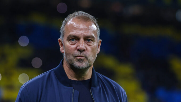 FC Internazionale vs FC Barcelona, Barca - UEFA Champions League 2024/25 Semi Final - 2nd leg - 06/05/2025 Hansi Flick Head Coach of FC Barcelona looks on during UEFA Champions League 2024/25 Semi Final - 2nd leg football match between FC Internazionale and FC Barcelona at San Siro Stadium *** FC Internazionale vs FC Barcelona UEFA Champions League 2024 25 Semi Final 2nd leg 06 05 2025 Hansi Flick Head Coach of FC Barcelona looks on during UEFA Champions League 2024 25 Semi Final 2nd leg football match between FC Internazionale and FC Barcelona at San Siro Stadium Copyright: xBEAUTIFULxSPORTS/Carabellix
2025.05.06 Mediolan
pilka nozna , Liga Mistrzow
Inter Mediolan - FC Barcelona
Foto IMAGO/PressFocus

!!! POLAND ONLY !!!