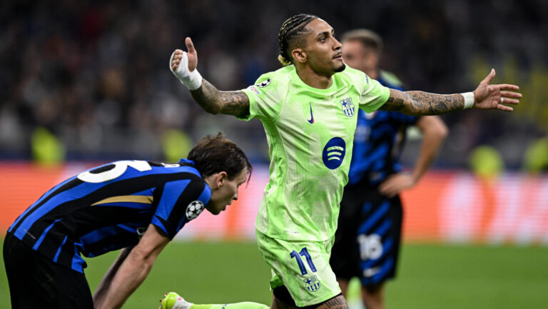 Db Milano 06/05/2025 - Champions League / Inter-Barcellona / foto Daniele Buffa/Image nella foto: esultanza gol Raphinha PUBLICATIONxNOTxINxITA
2025.05.06 Mediolan
pilka nozna , Liga Mistrzow
Inter Mediolan - FC Barcelona
Foto IMAGO/PressFocus
!!! POLAND ONLY !!!