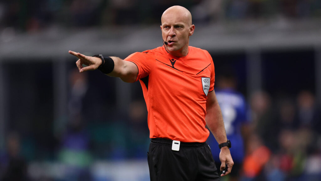 FC Internazionale vs FC Barcelona, Barca Official referee, Szymon Marciniak gestures during the UEFA Champions League 2024/25 semi-final second leg match between FC Internazionale and Fc Barcelona at Stadio Giuseppe Meazza San Siro on May 6 2025 in Milan, Italy . Milano Stadio Giuseppe Meazza Italy Copyright: xMarcoxCanonierox
2025.05.07 Mediolan
pilka nozna , Liga Mistrzow
Inter Mediolan - FC Barcelona
Foto IMAGO/PressFocus

!!! POLAND ONLY !!!