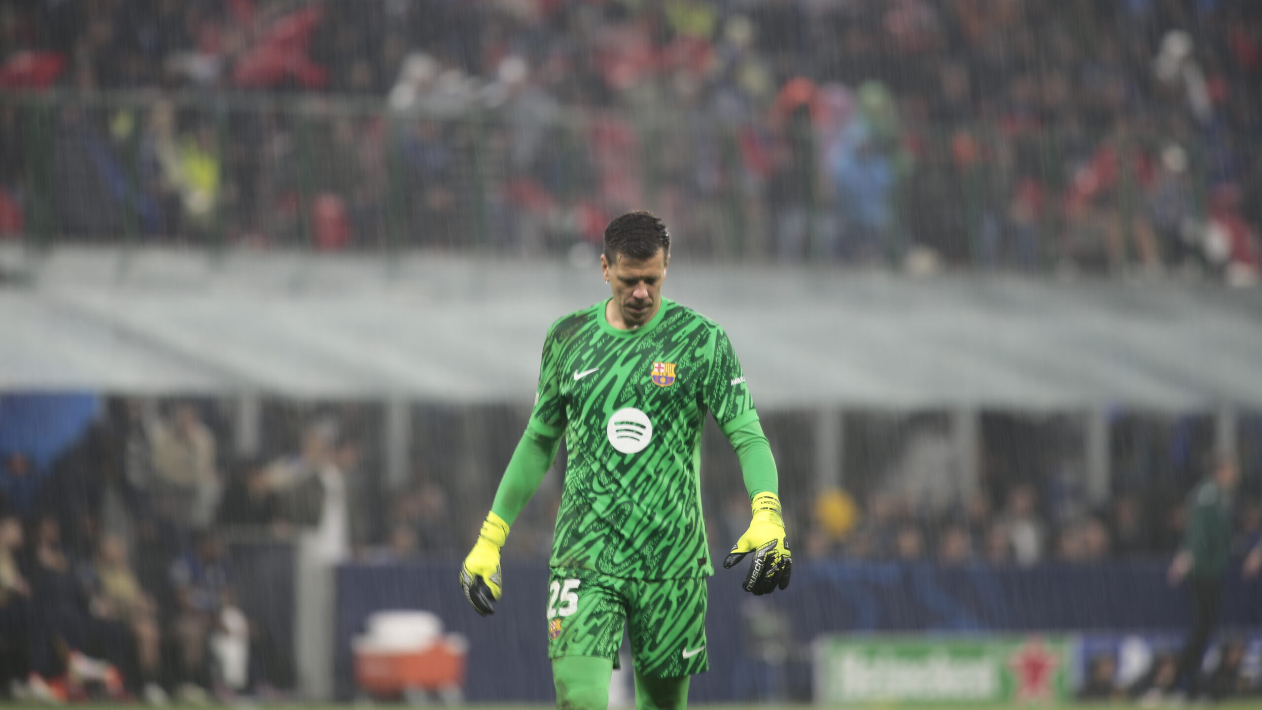 Wojciech Szczesny of FC Barcelona during the Uefa Champions League 2024/45, semi-final second leg, football match between FC Inter and FC Barcelona on 06 Maj 2025 at San Siro Stadium, Milan, Italy. Photo Nderim Kaceli (Photo by Nderim Kaceli/IPA Sport / ipa-agency.net/IPA/Sipa USA)
2025.05.07 Mediolan
pilka nozna liga mistrzow
Inter Mediolan - FC Barcelona
Foto IPA/SIPA USA/PressFocus
!!! POLAND ONLY !!!