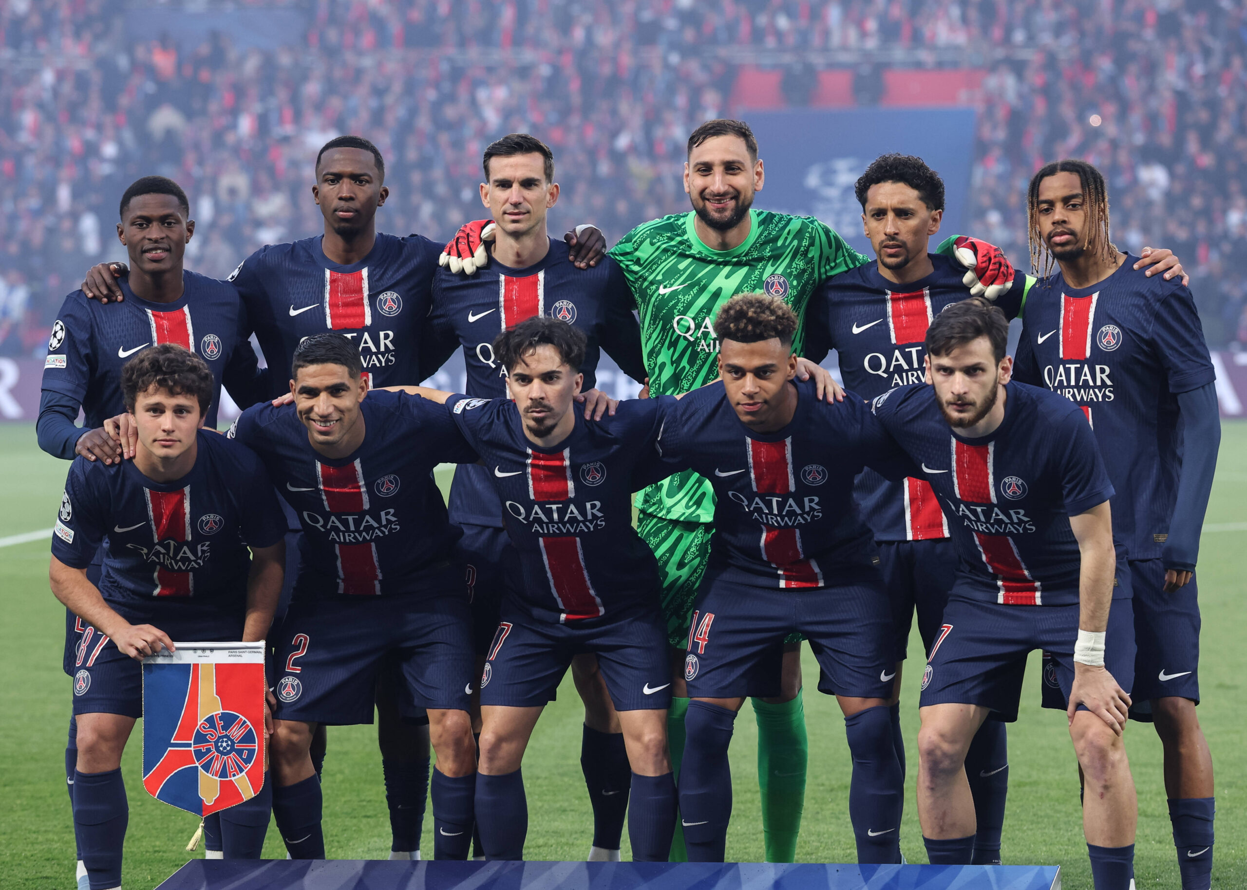 Paris, France, 7th May 2025. Players of Paris Saint-Germain pose for a team photograph ahead of the Paris Saint Germain vs Arsenal UEFA Champions League match at Le Parc des Princes, Paris. Picture credit should read: David Klein / Sportimage EDITORIAL USE ONLY. No use with unauthorised audio, video, data, fixture lists, club/league logos or live services. Online in-match use limited to 120 images, no video emulation. No use in betting, games or single club/league/player publications. SPI_029_DK_PARIS_ST_GERMAIN_V_ARSENAL SPI-3913-0028
2025.05.07 Paryz
pilka nozna liga mistrzow
PSG - Arsenal Londyn
Foto IMAGO/PressFocus

!!! POLAND ONLY !!!