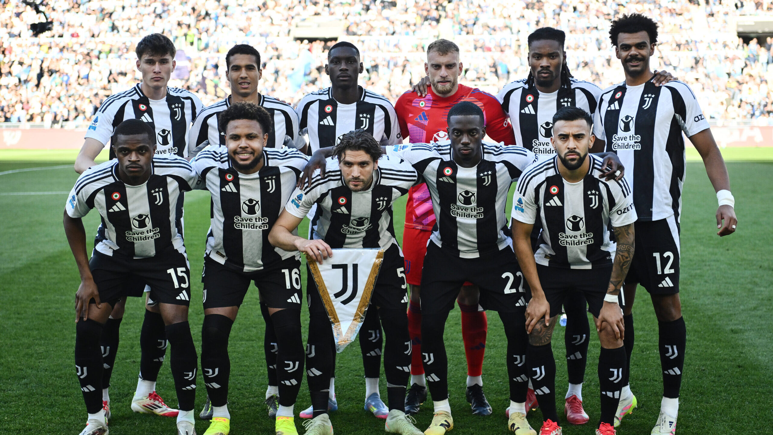 As Roma 10/05/2025 - campionato di calcio serie A / Lazio-Juventus / foto Antonello Sammarco/Image nella foto: formazione Juventus PUBLICATIONxNOTxINxITA
2025.05.10 Rzym
pilka nozna , liga wloska
SS Lazio Rzym - Juventus Turyn
Foto IMAGO/PressFocus
!!! POLAND ONLY !!!