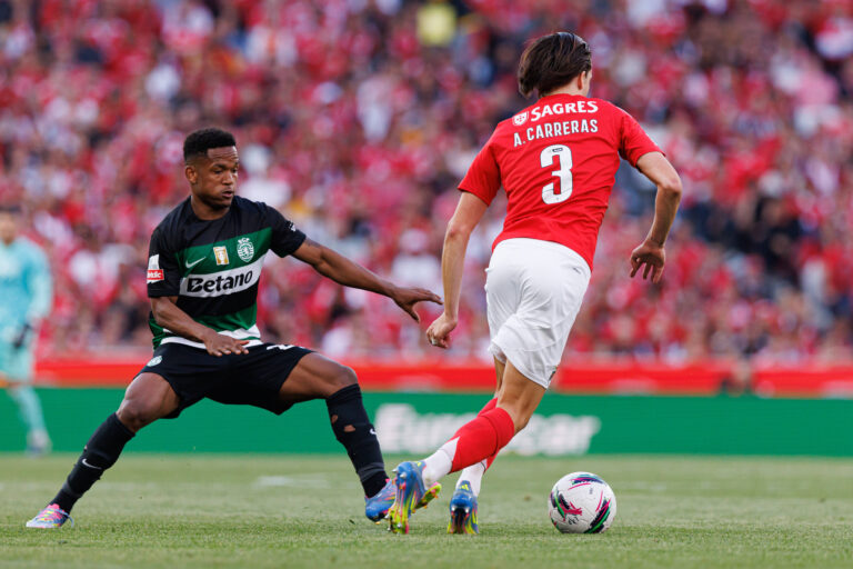 Geny Catamo and Alvaro Carreras seen during Liga Portugal game between teams of SL Benfica and Sporting CP Maciej Rogowski Lisboa Estadio Da Luz Portugal Copyright: xMaciejxRogowskix slbenficasporting2425-275
2025.05.10 Lizbona
pilka nozna , liga portugalska
Benfica Lizbona - Sporting Lizbona
Foto IMAGO/PressFocus

!!! POLAND ONLY !!!