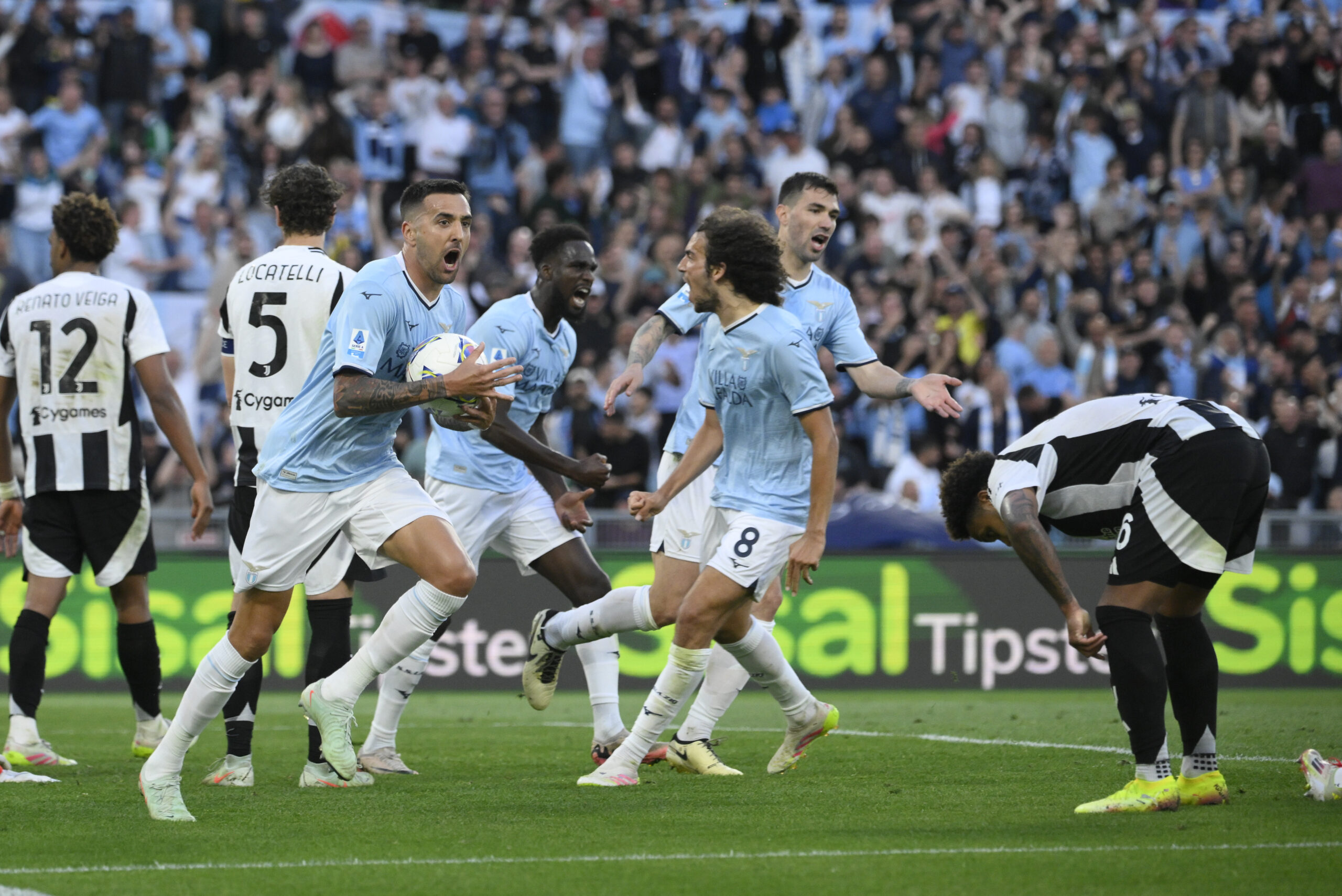Lazio's Matias Vecino celebrates after scoring the goal 1-1 during the Serie A Enilive soccer match between SS Lazio and Juventus FC at the Rome's Olympic stadium, Italy - Saturday, May 10, 2025. Sport - Soccer. (Photo by Fabrizio Corradetti / LaPresse) (Photo by Fabrizio Corradetti/LaPresse/Sipa USA)
2025.05.10 Rzym
pilka nozna liga wlsoka
SS Lazio Rzym - Juventus Turyn
Foto IPA/SIPA USA/PressFocus
!!! POLAND ONLY !!!