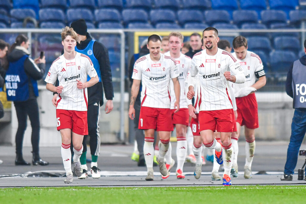 2025.05.10 Chorzow
Pilka nozna Pierwsza Liga Betclic 1 Liga Sezon 2024/2025
Ruch Chorzow - LKS Lodz
N/z radosc, wygrana, zwyciestwo
Foto Marcin Bulanda / PressFocus

2025.05.10 Chorzow
Football Polish Betclic First I League Season 2024/2025
Ruch Chorzow - LKS Lodz
radosc, wygrana, zwyciestwo
Credit: Marcin Bulanda / PressFocus