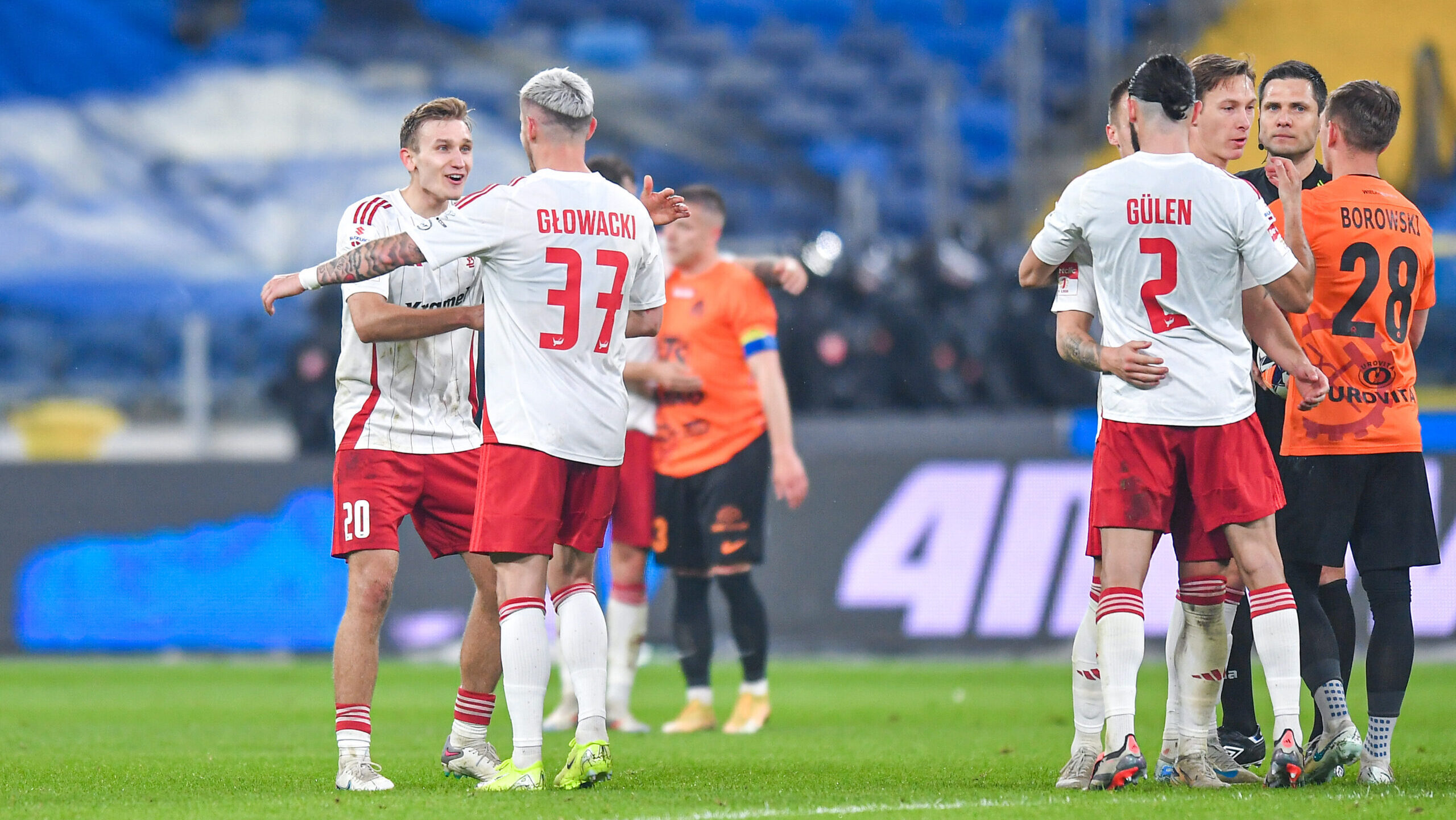 2025.05.10 Chorzow
Pilka nozna Pierwsza Liga Betclic 1 Liga Sezon 2024/2025
Ruch Chorzow - LKS Lodz
N/z Mateusz Wysokinski, Piotr Glowacki, radosc, wygrana, zwyciestwo
Foto Marcin Bulanda / PressFocus

2025.05.10 Chorzow
Football Polish Betclic First I League Season 2024/2025
Ruch Chorzow - LKS Lodz
Mateusz Wysokinski, Piotr Glowacki, radosc, wygrana, zwyciestwo
Credit: Marcin Bulanda / PressFocus