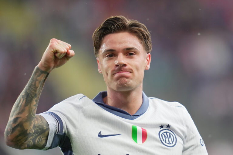 Inter Milan's Nicola Zalewski celebrates after scoring 0-1 during the Serie A soccer match between Fc Torino and Inter at Olympic Stadium in Turin , North Italy - Sunday , May 11 , 2025 . Sport - Soccer (Photo by Spada/LaPresse) (Photo by Spada/LaPresse/Sipa USA)
2025.05.11 Turyn
pilka nozna liga wloska
Torino FC - Inter Mediolan
Foto LaPresse/SIPA USA/PressFocus
!!! POLAND ONLY !!!