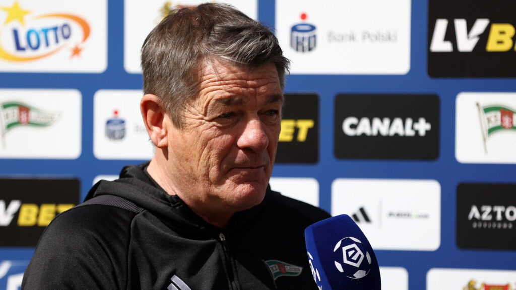 2025.05.11 Gdansk Pilka nozna PKO BP Ekstraklasa sezon 2024/2025 Lechia Gdansk - Korona Kielce N/z John Carver Foto Piotr Matusewicz / PressFocus

2025.05.11 Gdansk
Football Polish PKO BP Ekstraklasa season 2024/2025 
Lechia Gdansk - Korona Kielce 
John Carver 
Credit: Piotr Matusewicz / PressFocus