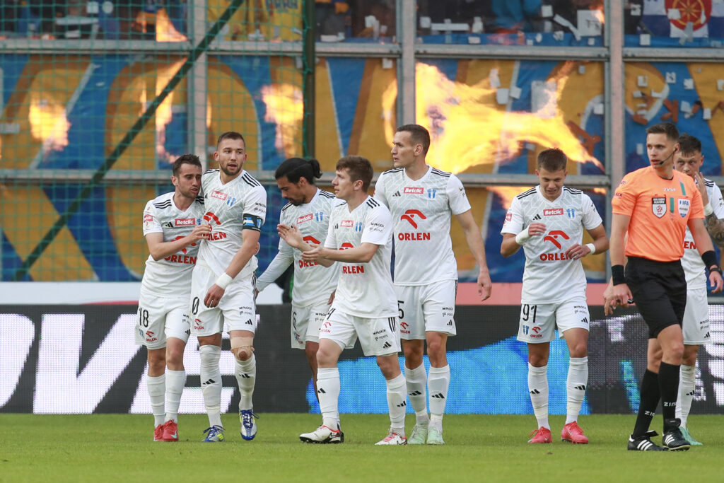 2025.05.12 Plock 
Pilka nozna Betclic 1 Liga 2024/2025 
Wisla Plock - Arka Gdynia
N/z Jorge Jimenez Lukasz Sekulski Dominik Kun
Foto Artur Kraszewski / PressFocus 

2025.05.12 Plock 
Football Betclic 1 Liga 2024/2025 
Wisla Plock - Arka Gdynia
Jorge Jimenez Lukasz Sekulski Dominik Kun
Credit: Artur Kraszewski / PressFocus