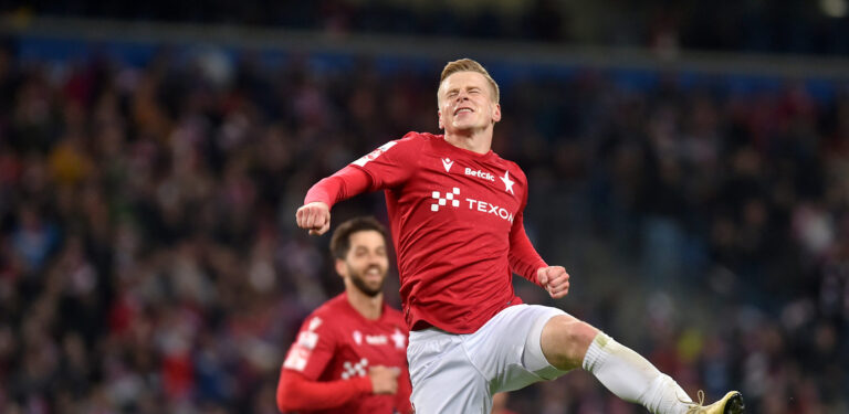 2025.05.16 Krakow
Pilka nozna , Betclic I liga , sezon 2024/25
Wisla Krakow - Stal Stalowa Wola
N/z Pilkarze Wisly, radosc po bramce na 1-0 gol, bramka, Marc Carbo, Rafal Mikulec
Foto Krzysztof Porebski / PressFocus

2025.05.16 Krakow
Football , Polish league, second level , 2024/2025 season
Wisla Krakow - Stal Stalowa Wola
Pilkarze Wisly, radosc po bramce na 1-0 gol, bramka, Marc Carbo, Rafal Mikulec
Credit: Krzysztof Porebski / PressFocus