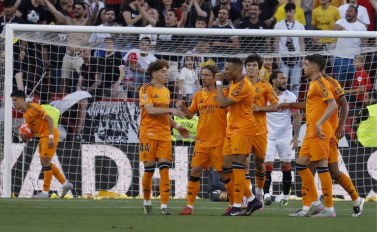 Spanish La Liga EA Sports soccer match Sevilla vs Real Madrid at Ramon Sanchez Pizjuan Stadium in Sevilla, Spain 18 May 2025

LIGA EA SORTS JORNADA 37
ESTADIO SANCHEZ PIZJUAN
SEVILLA FC-REAL MADRID 

(Photo by Cordon Press/Sipa USA)
2025.05.18 Sewilla
pilka nozna liga hiszpanska
Sevilla FC - Real Madryt
Foto Cordon/SIPA USA/PressFocus

!!! POLAND ONLY !!!