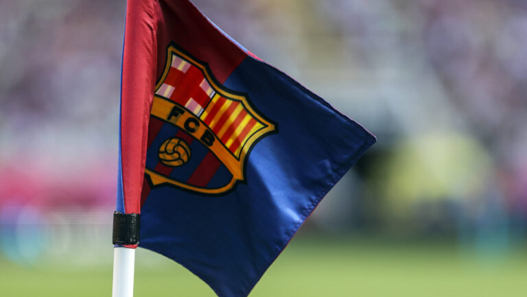 FC Barcelona, Barca v Villarreal, LaLiga football, Barcelona, Spain Barcelona, Spain. 18th, May 2025. A corner flag with the logo of FC Barcelona seen at the LaLiga match between FC Barcelona v Villarreal at the Estadio Olimpico de Montjuic in Barcelona. Spain, Barcelona PUBLICATIONxNOTxINxDENxNORxFINxBEL Copyright: xGonzalesxPhoto/AinhoaxRodriquezxJarax
2025.05.18 Barcelona
pilka nozna , liga hiszpanska
FC Barcelona - Villarreal CF
Foto IMAGO/PressFocus

!!! POLAND ONLY !!!