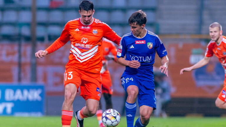 2025.05.19 Legnica
pilka nozna Betclic 1.Liga sezon 2024/2025
Miedz Legnica - Bruk-Bet Termalica Nieciecza
N/z Jan Leonczyk Adrian Chovan
Foto Gleb Soboliev / PressFocus

2025.05.19 Legnica
Football - Polish Betclic first league season 2024/2025
Miedz Legnica - Bruk-Bet Termalica Nieciecza
Jan Leonczyk Adrian Chovan
Credit: Gleb Soboliev / PressFocus