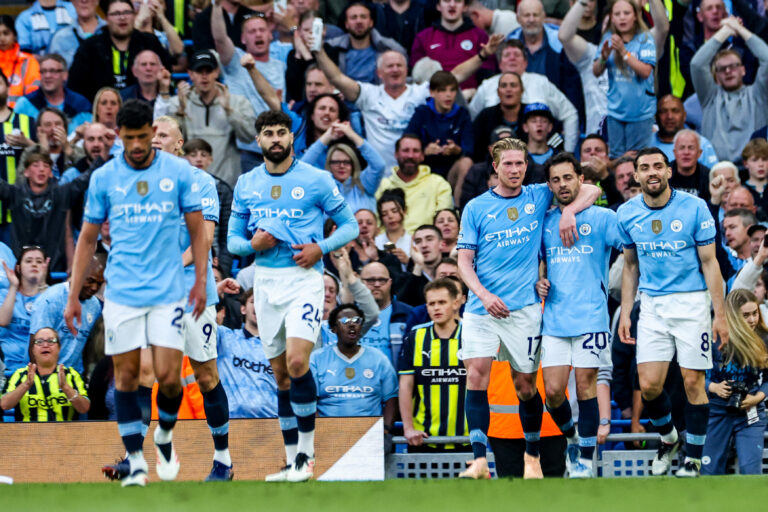 Bernardo Silva of Manchester City celebrates his goal with teammates to make it 2-0 during the Premier League match Manchester City vs Bournemouth at Etihad Stadium, Manchester, United Kingdom, 20th May 2025

(Photo by Mark Cosgrove/News Images) in Manchester, United Kingdom on 5/20/2025. (Photo by Mark Cosgrove/News Images/Sipa USA)
2025.05.20 Manchester
pilka nozna liga angielska
Manchester City - AFC Bournemouth
Foto News Images/SIPA USA/PressFocus

!!! POLAND ONLY !!!