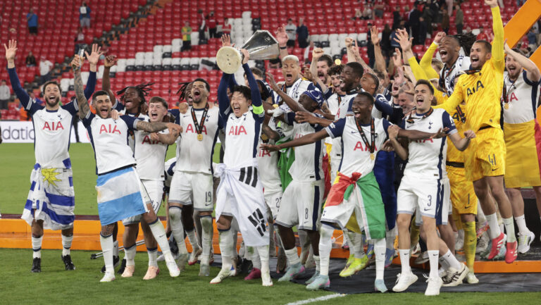 Captain of Tottenham Heung-Min Son and teammates celebrate the victory during the trophy ceremony following the UEFA Europa League Final football match between Tottenham Hotspur and Manchester United on May 21, 2025 at San Mames Stadium in Bilbao, Spain (Photo by /Sipa USA)
2025.05.22 Bilbao
pilka nozna liga Europy
Tottenham Hotspur - Manchester United 
Foto IPA/SIPA USA/PressFocus

!!! POLAND ONLY !!!