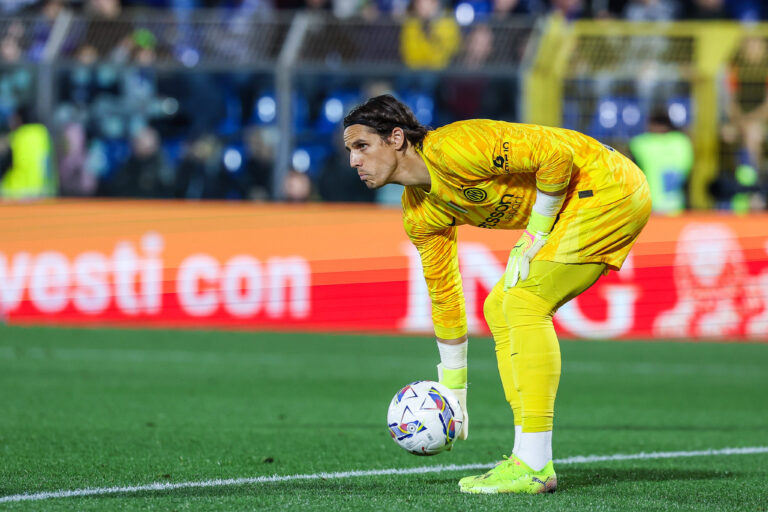 Como 1907 vs FC Internazionale - Serie A 2024/25 - 23/05/2025 Yann Sommer of FC Internazionale seen in action during Serie A 2024/25 football match between Como 1907 and FC Internazionale at Giuseppe Sinigaglia Stadium *** Como 1907 vs FC Internazionale Serie A 2024 25 23 05 2025 Yann Sommer of FC Internazionale seen in action during Serie A 2024 25 football match between Como 1907 and FC Internazionale at Giuseppe Sinigaglia Stadium Copyright: xBEAUTIFULxSPORTS/Carabellix
2025.05.23 Como
pilka nozna , liga wloska
Como 1907 - Inter Mediolan
Foto IMAGO/PressFocus

!!! POLAND ONLY !!!