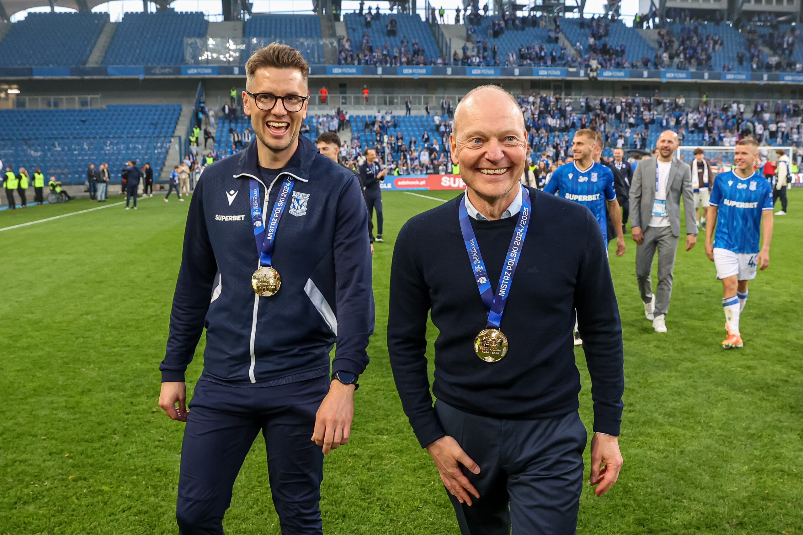 2025.05.24 Poznan
Pilka nozna Ekstraklasa sezon 2024/2025
Lech Poznan - Piast Gliwice
N/z Trener Lecha Niels Frederiksen Sindre Tjelmeland puchar podium dekoracja radosc
Foto Pawel Jaskolka / PressFocus
2025.05.24 Poznan
Football Polish Ekstraklasa season 2024/2025
Lech Poznan - Piast Gliwice
Credit: Pawel Jaskolka / PressFocus