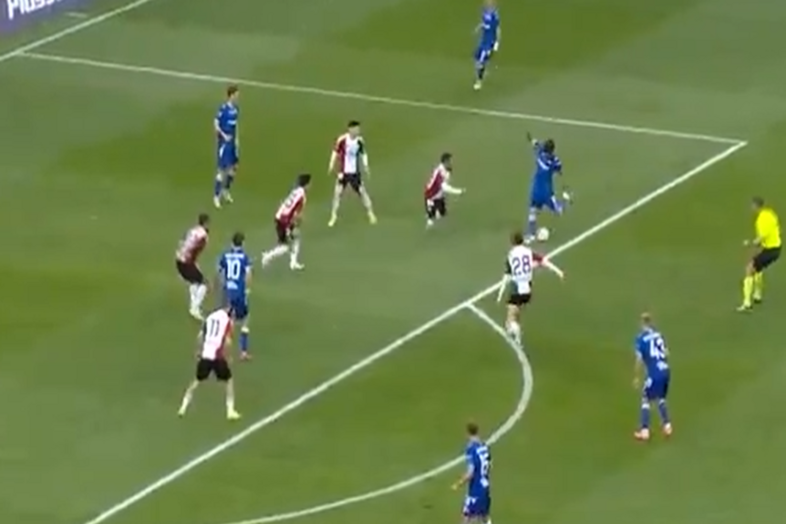 Gol na wagę tytułu? Fenomenalne trafienie w hicie Legia &#8211; Lech [WIDEO]