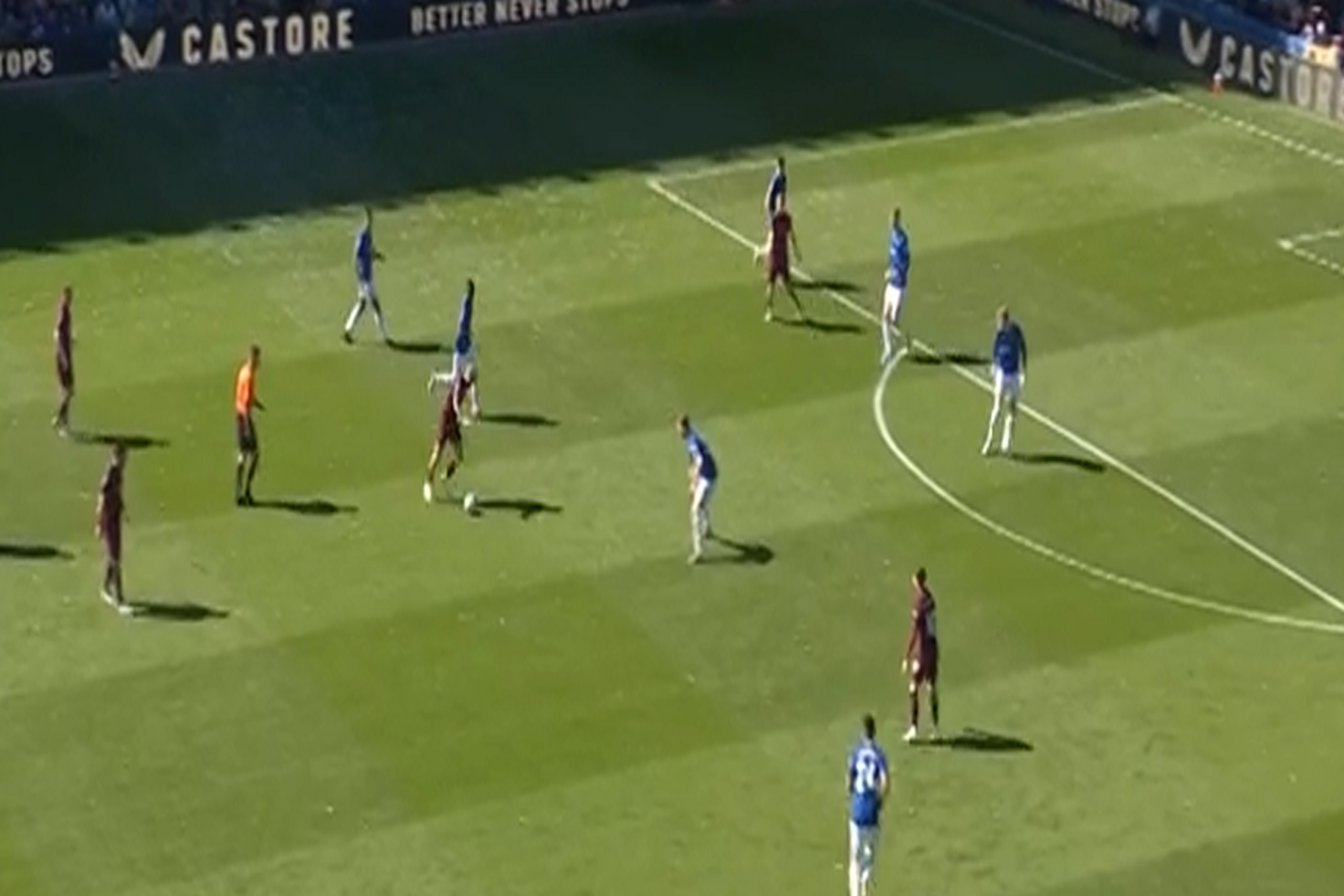 Nowy kandydat do gola sezonu Premier League! [WIDEO]