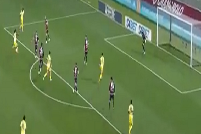 Duży błąd Łukasza Skorupskiego. Kosztował jego drużynę utratę punktów [WIDEO]