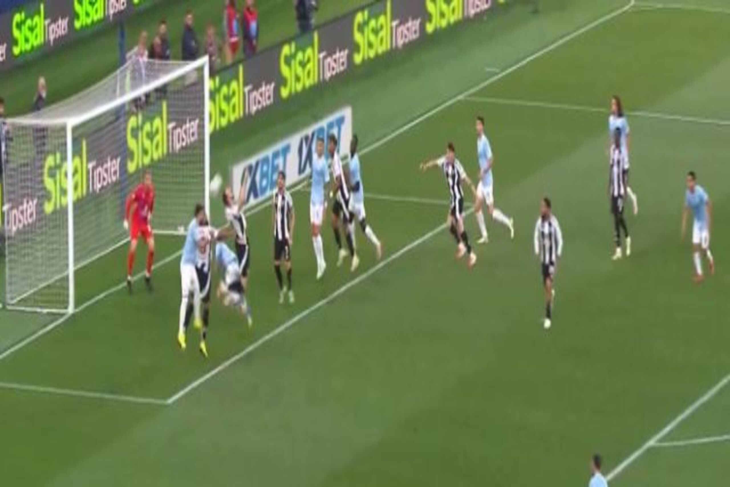 Szał w Rzymie! Lazio wyrwało punkt w ostatnich minutach starcia z Juventusem [WIDEO]