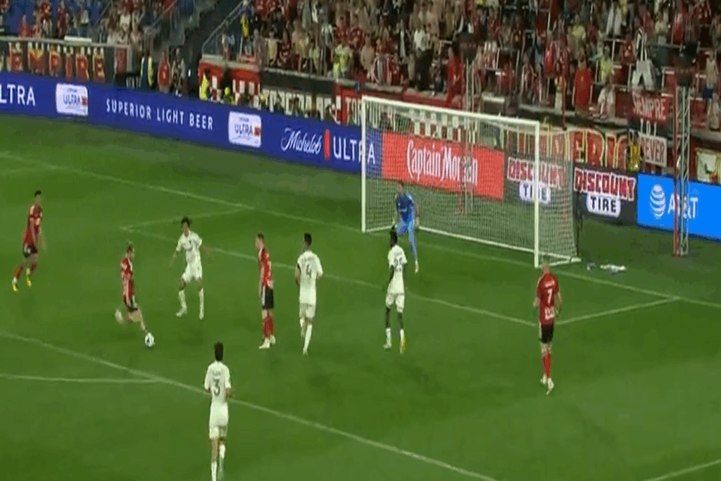 7:0 i asysta byłego gracza Miedzi Legnica! Szalony mecz w MLS [WIDEO]