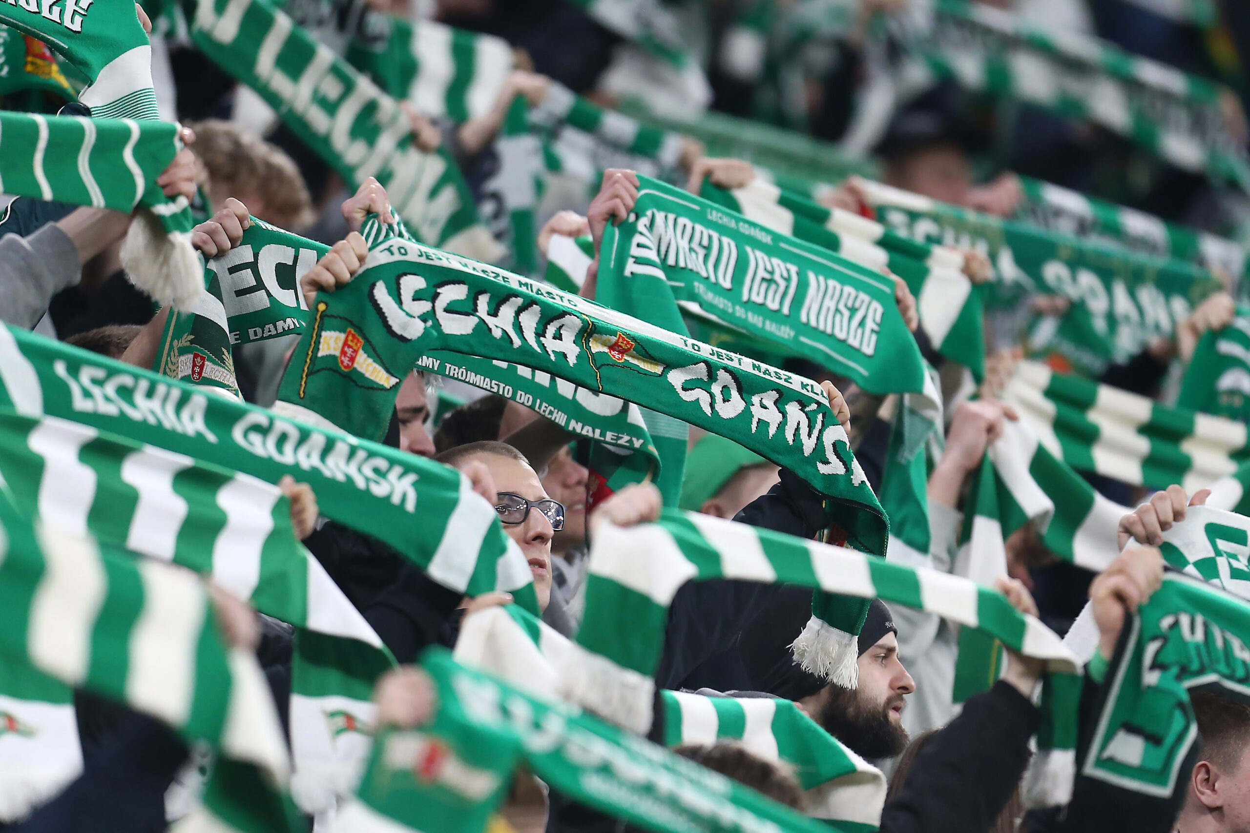 2023.04.15 Gdansk Pilka nozna PKO Ekstraklasa sezon 2022/2023 Lechia Gdansk - Pogon Szczecin N/z Kibice Lechii kibic fani szaliki doping Foto Piotr Matusewicz / PressFocus

2023.04.15 Gdansk
Football Polish PKO Ekstraklasa season 2022/2023 
Lechia Gdansk - Pogon Szczecin 
Kibice Lechii kibic fani szaliki doping 
Credit: Piotr Matusewicz / PressFocus